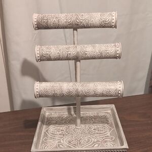 Elegant  Jewelry Stand With Tray